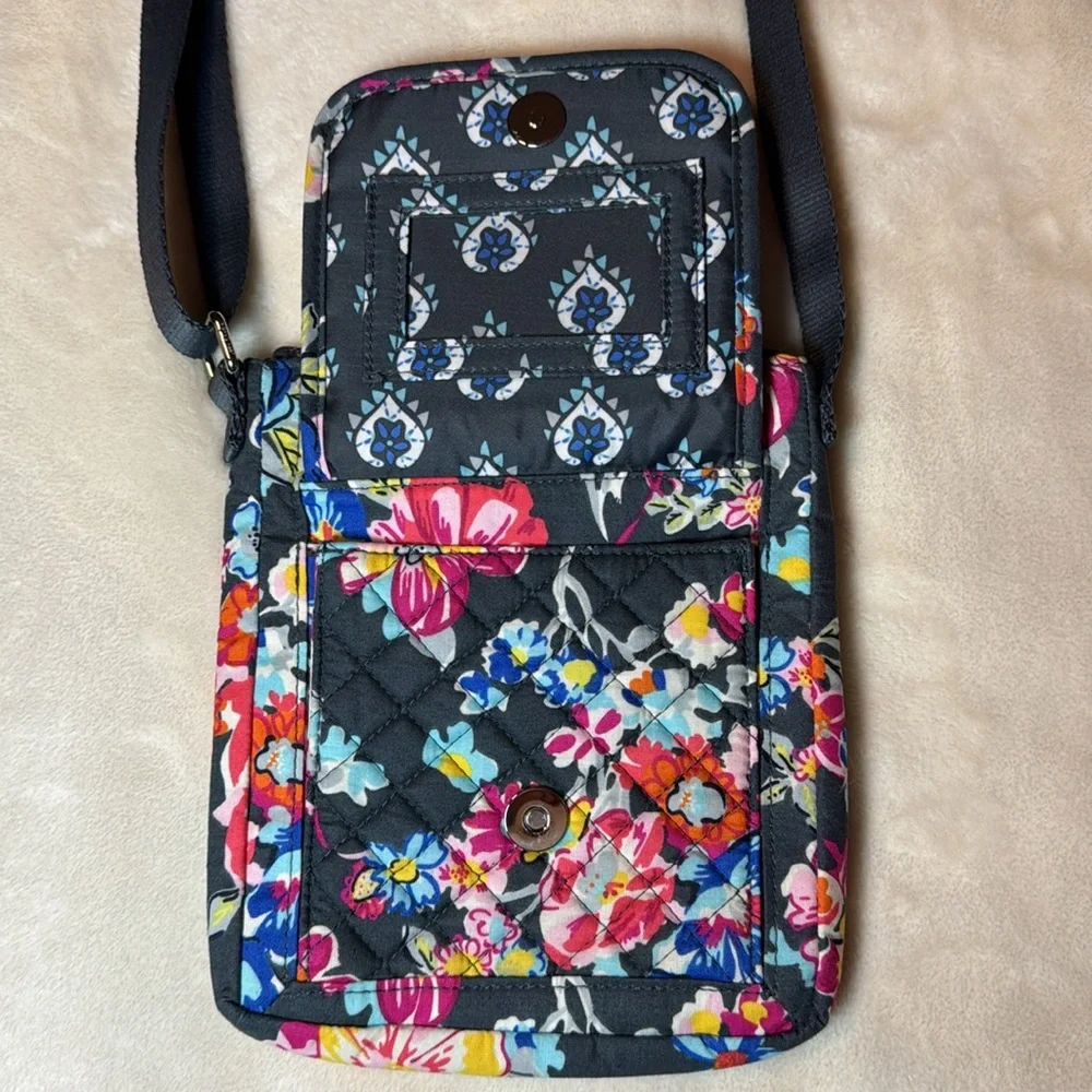 Vera Bradley Crossbody PRETTY POSIES Floral Quilted Purse Handbag - Picture 6 of 13